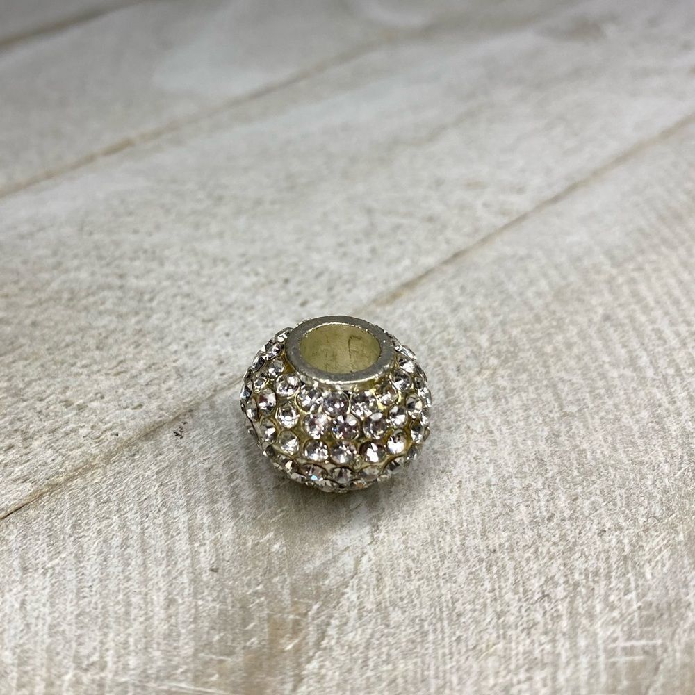 Pandora like large crystal bead